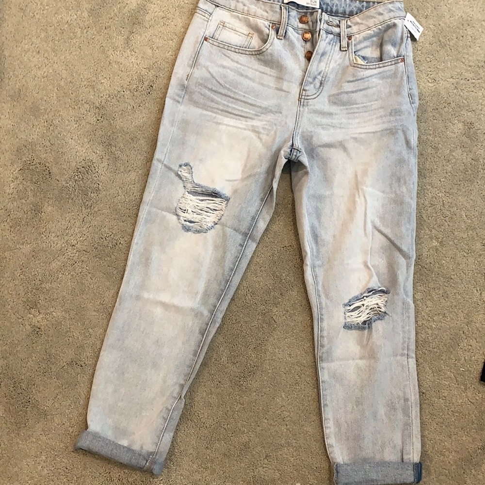 light washed boyfriends jeans